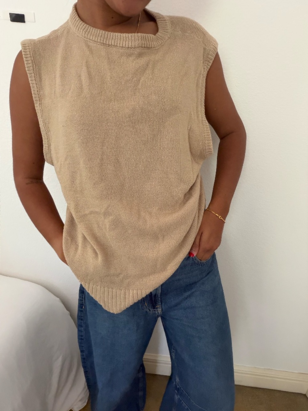 GU Japan Beige Sleeveless Knit Sweater Vest M/L Japanese Size